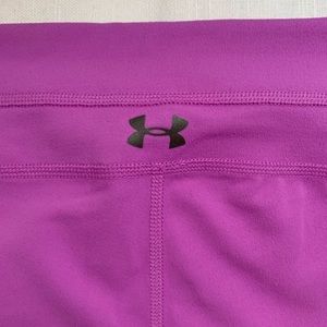 Lavender Under Armour crop leggings